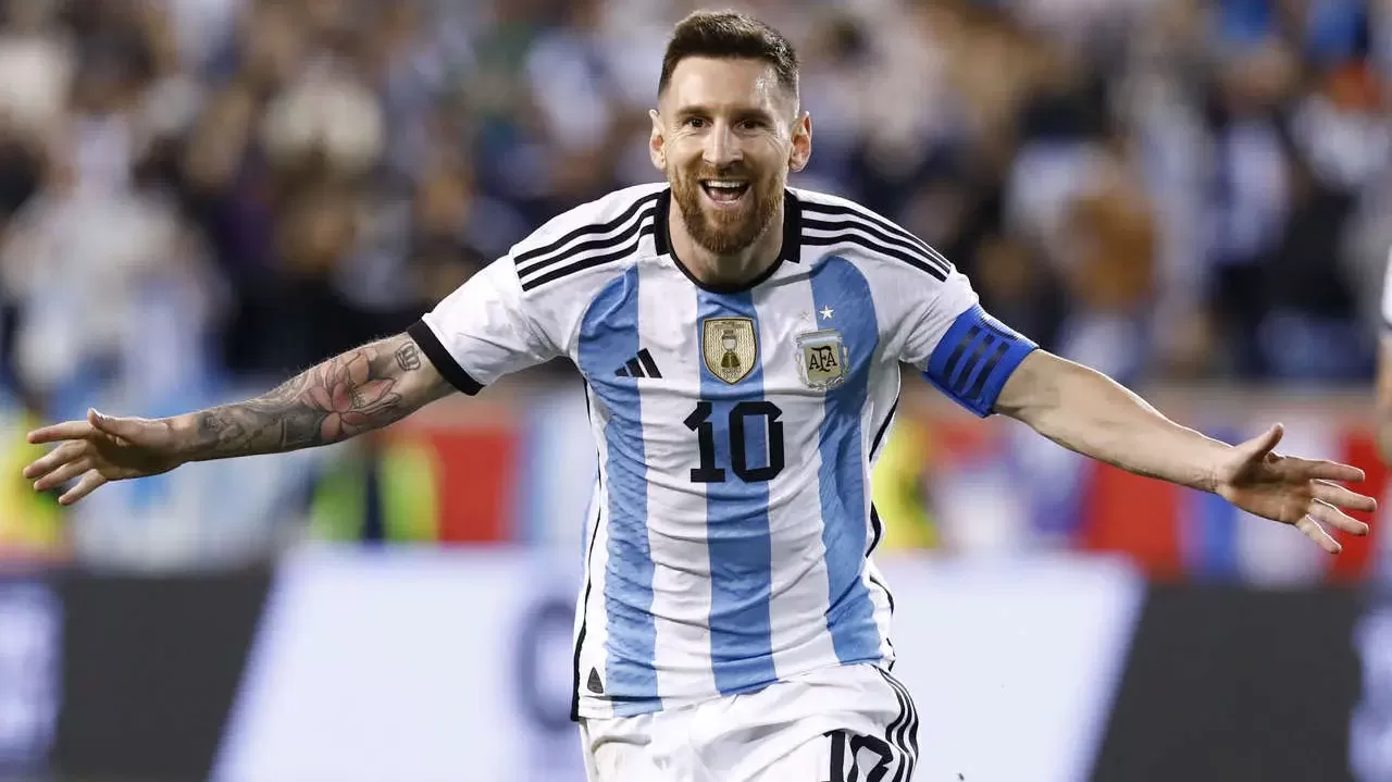 Messi passa os números de Suaréz e se isola como artilheiro das eliminatórias