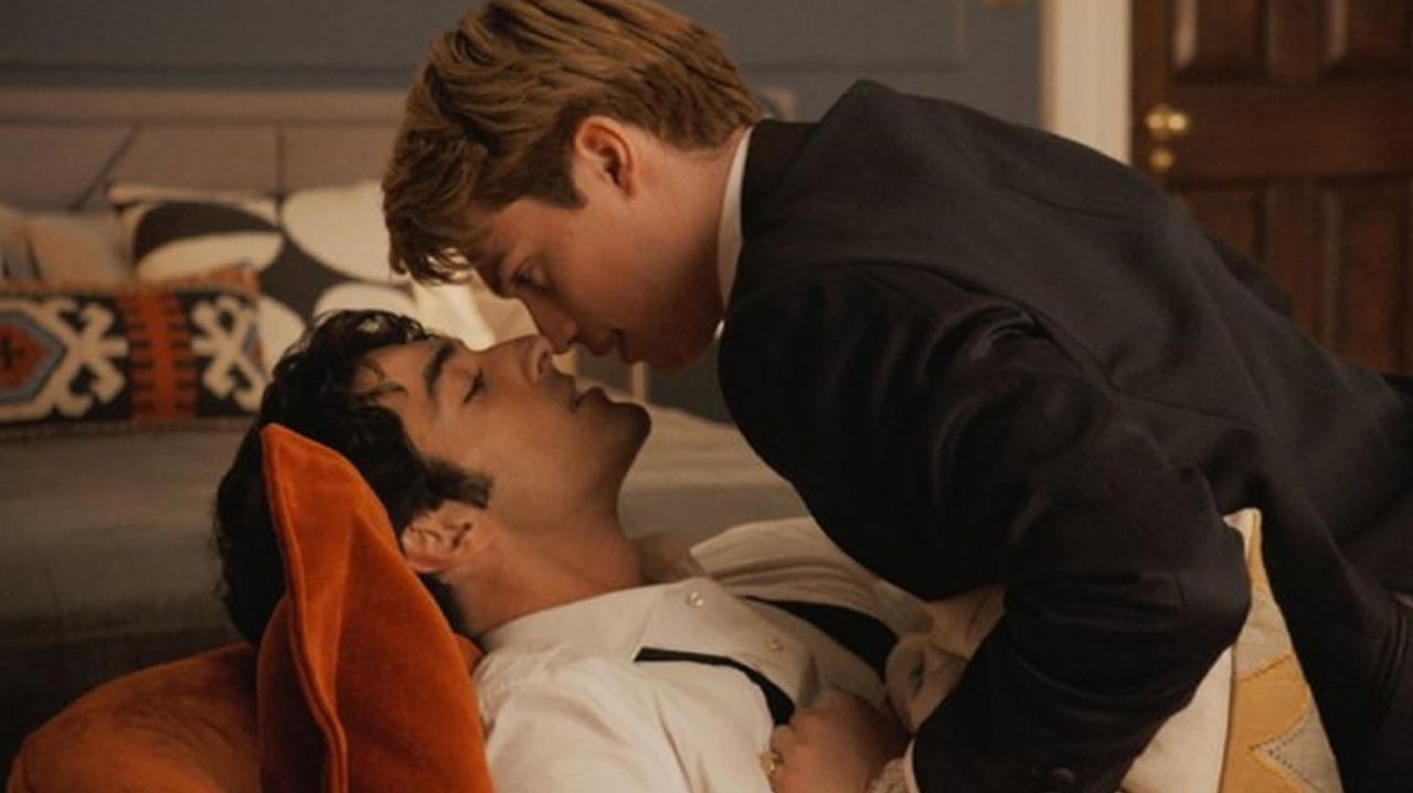 Cena deletada de “Vermelho, Branco e Sangue Azul” é revelada pela Prime Video