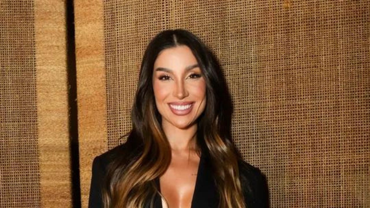 Bianca Andrade exibe bolsa de marca luxuosa avaliada em mais de 14 mil reais