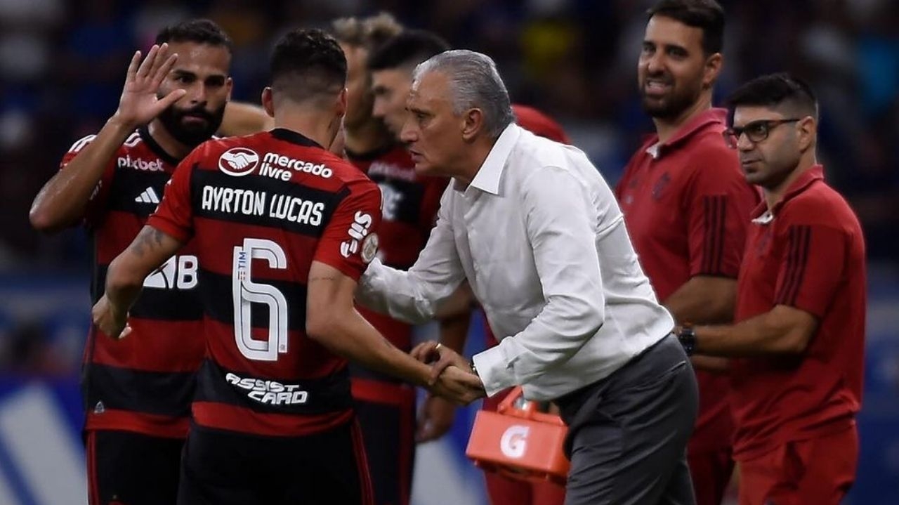 Tite estreia com vitória pelo Flamengo e concede primeira coletiva