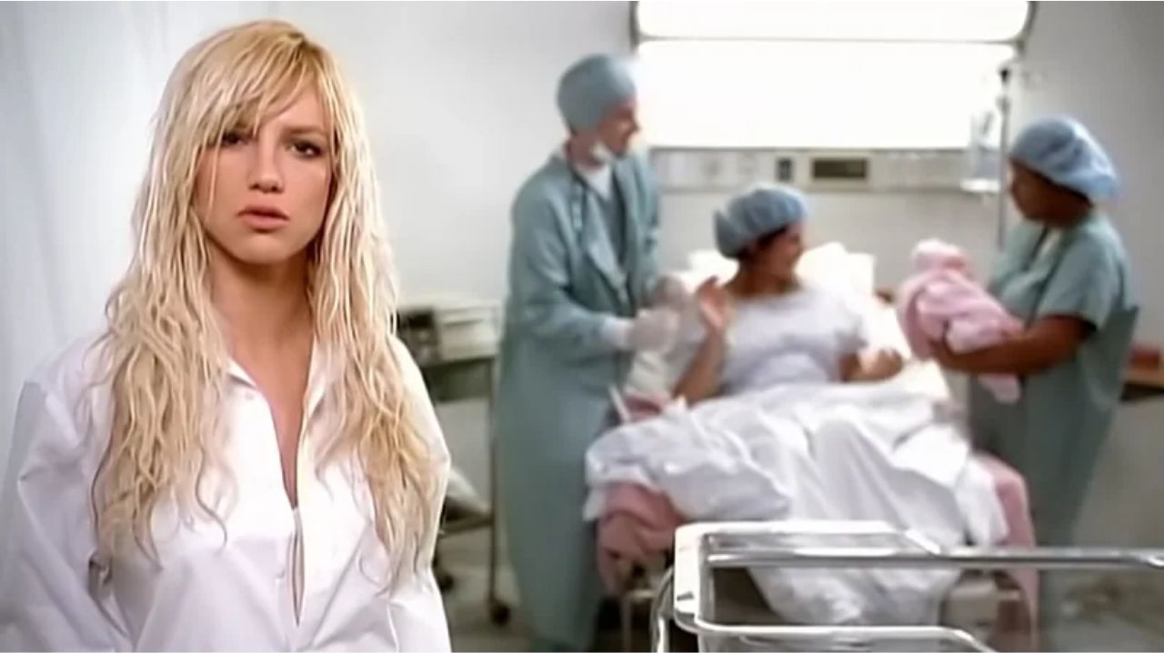 Compositora de “Everytime” nega que a música fala sobre aborto de Britney Spears
