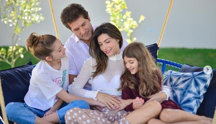 Daniel e Aline de Pádua descobrem o sexo de seu bebê em chá revelação