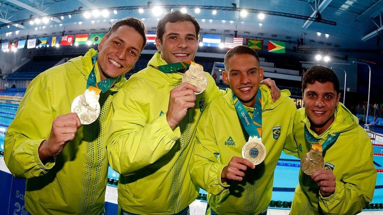 Brasil conquista ouro na natação e no skate e está em terceiro lugar no Pan de Santiago