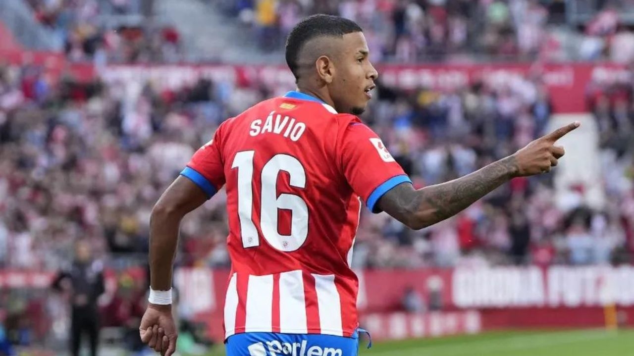 Savinho comemora o período positivo que está vivendo no Girona e sonha com o Manchester City