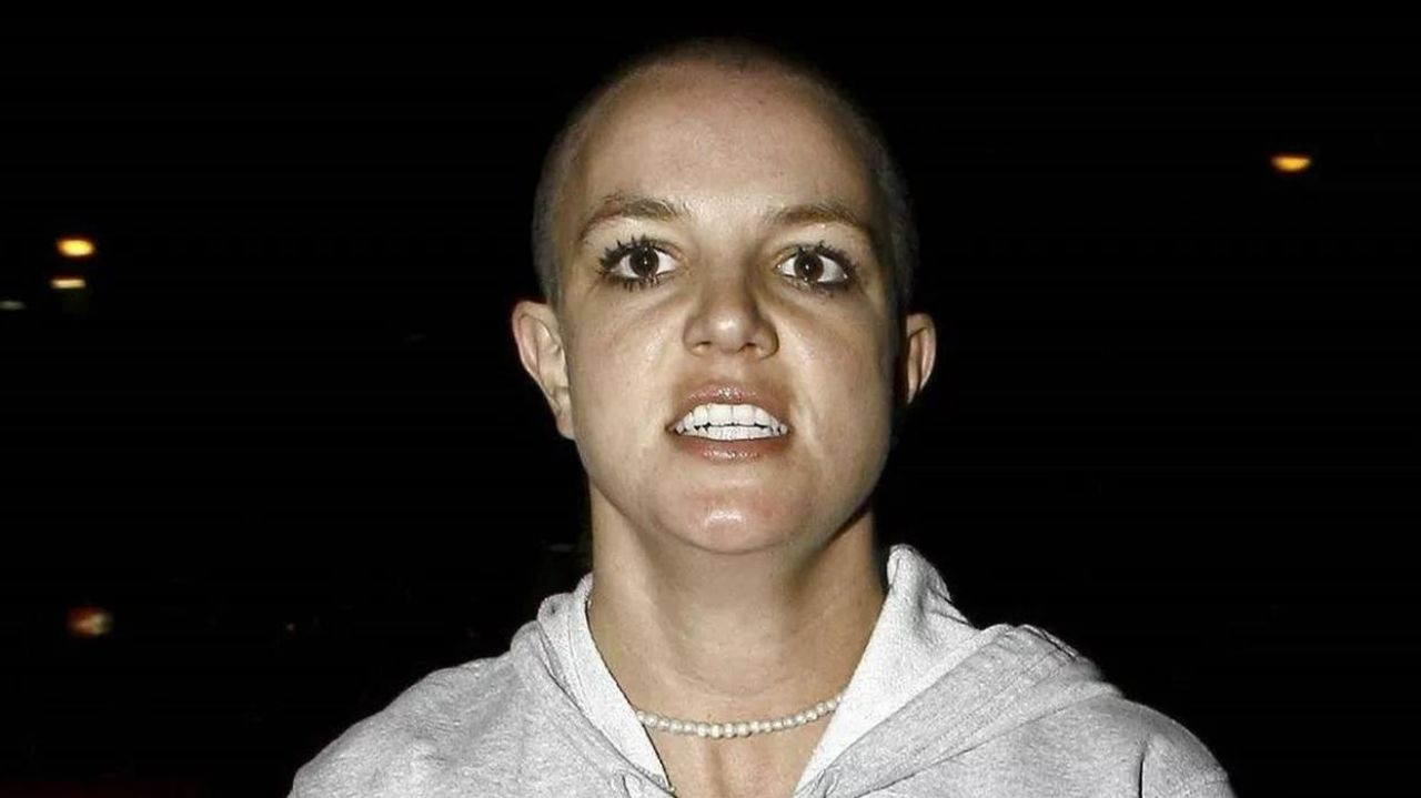 Britney Spears revela motivo que a levou raspar a cabeça em 2007
