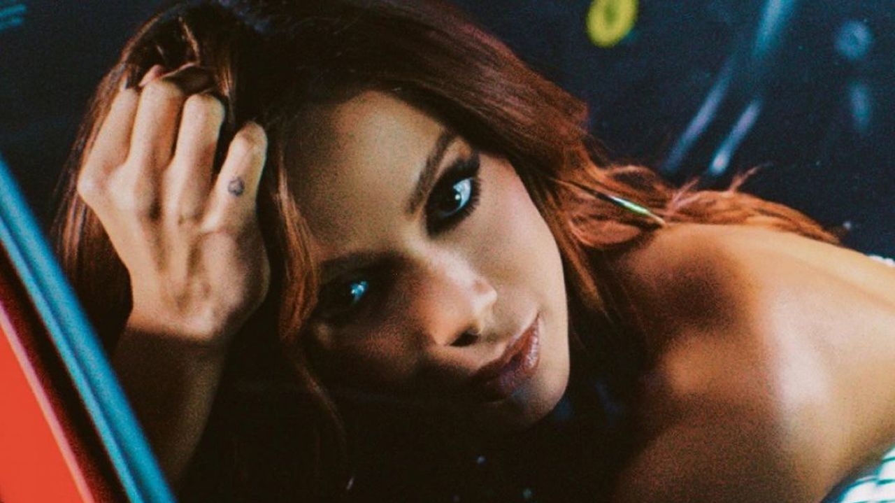 Anitta alcança topo de ranking do Spotify com sua nova música “Mil Veces”