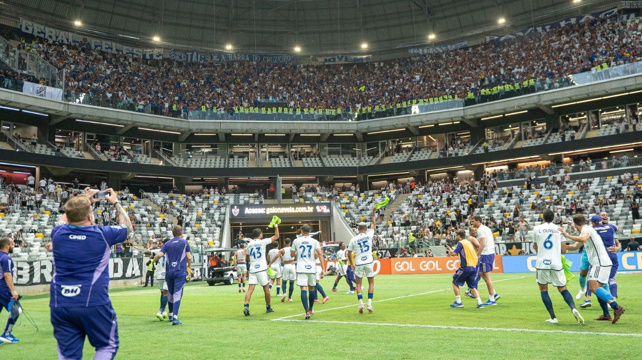Cruzeiro venceu o Galo com bastidores fortes e clima de guerra