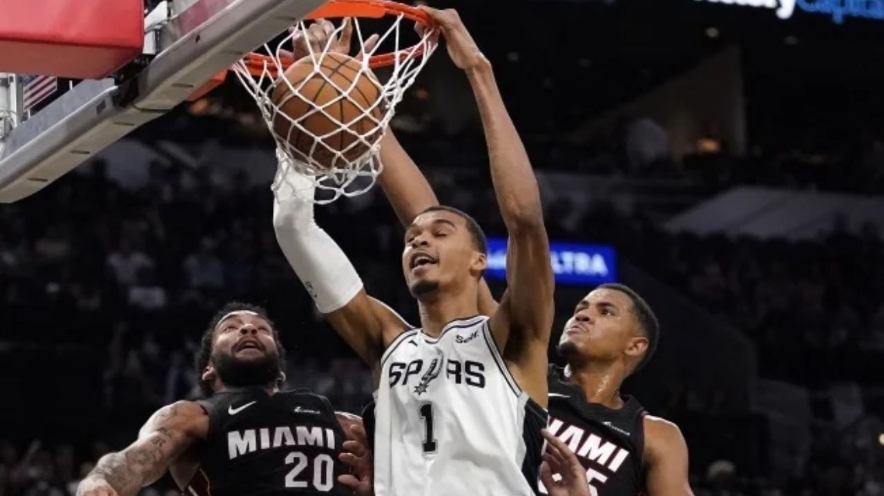 Estreia de Wembanyama na NBA: confira horário e transmissão da partida contra os Mavs