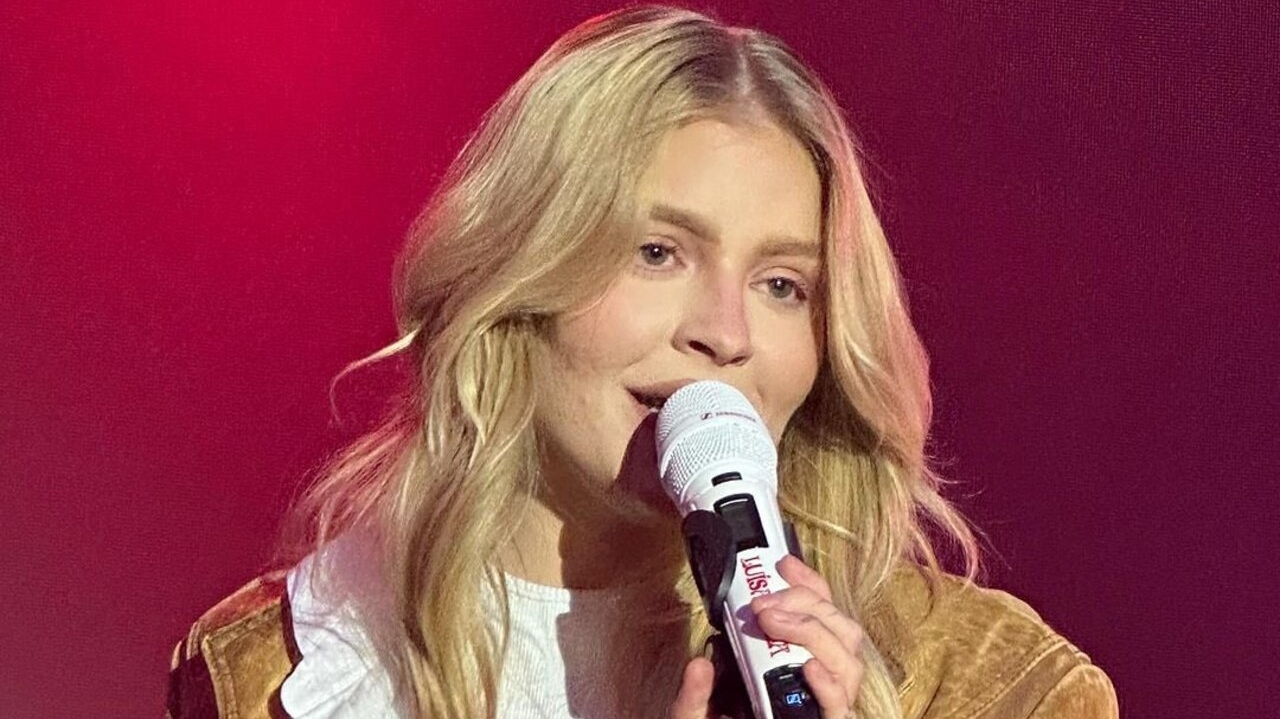 Luísa Sonza se irrita ao ouvir “Chico” enquanto cantava música escrita para o ex