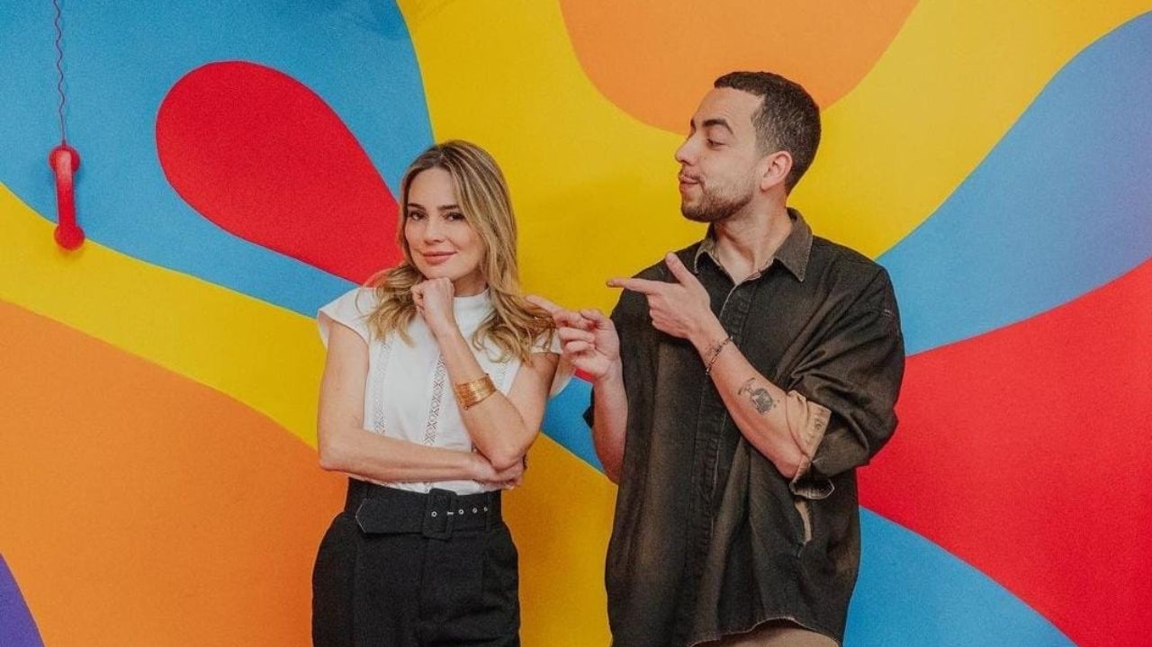 A Fazenda 15: Rachel Sheherazade abre o jogo sobre Simioni no programa Selfie Service