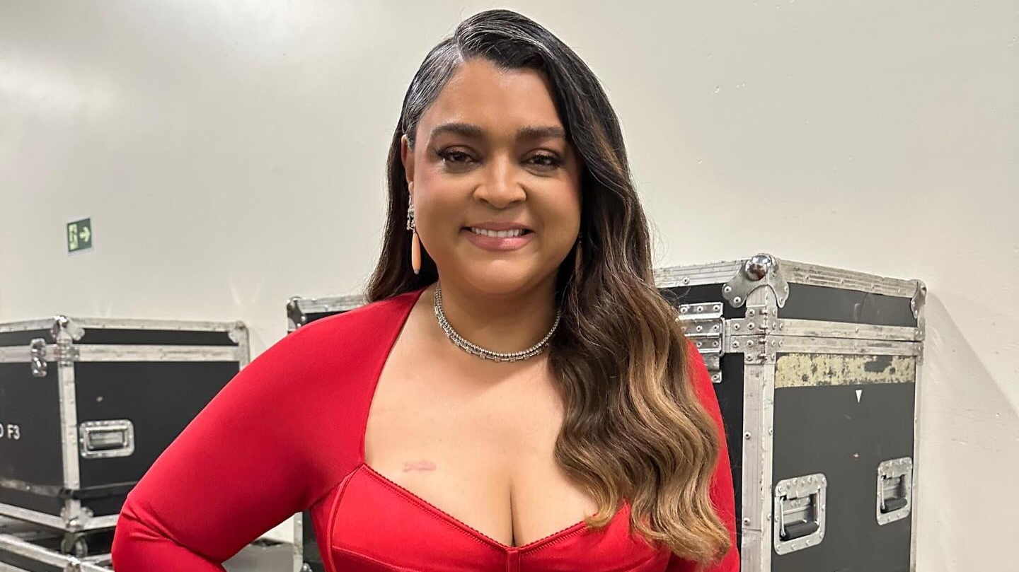 No programa Altas Horas Preta Gil comenta sobre traição de seu ex-marido e agradece Leo Dias