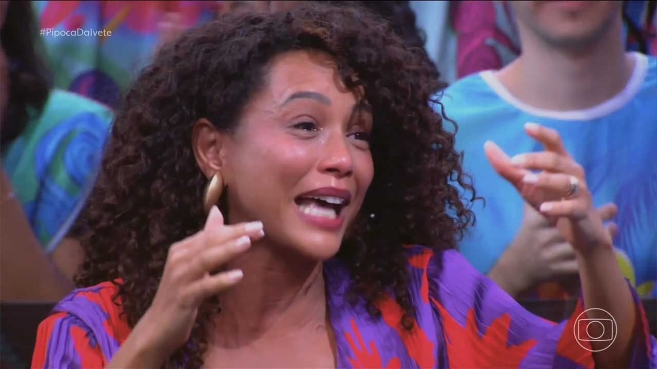 Taís Araújo recebe depoimentos em programa de Ivete Sangalo e cai no choro