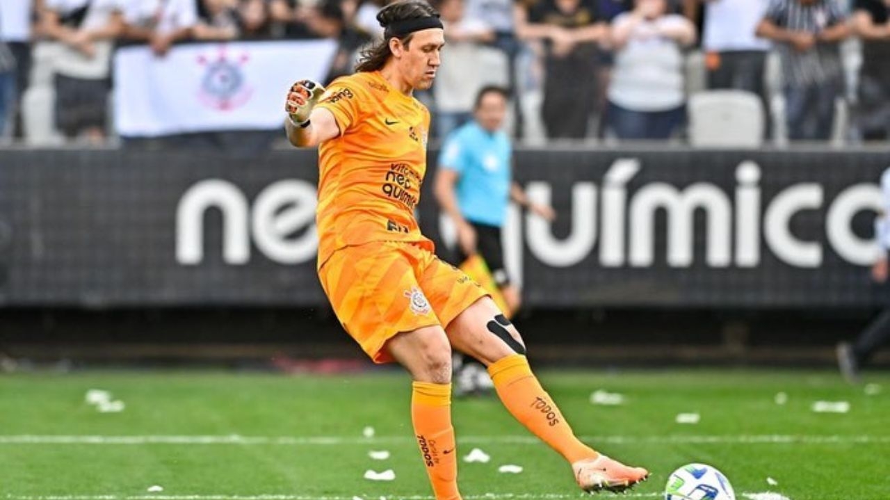 Cássio critica pênalti de Bruno Méndez após informação do VAR