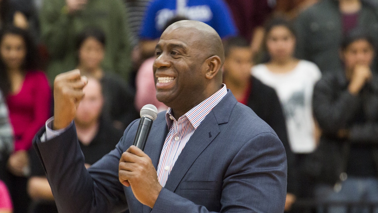 Magic Johnson é o quarto atleta a entrar para a lista de bilionários da Forbes