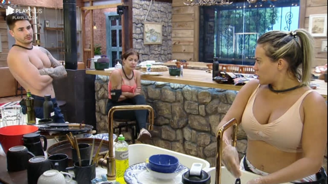 A Fazenda 15: Kally é excluída do grupo “Pôr do Sol”