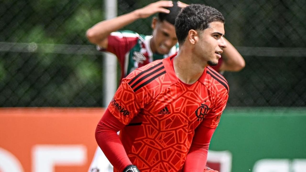 Diagnosticado com câncer, jogador sub-17 do Flamengo persiste em seu sonho de se profissionalizar