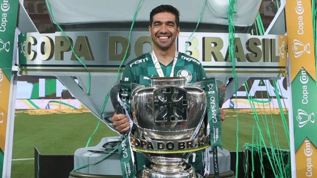 Abel Ferreira diz que a cada título conquistado, o seu ex-clube PAOK também recebe valores