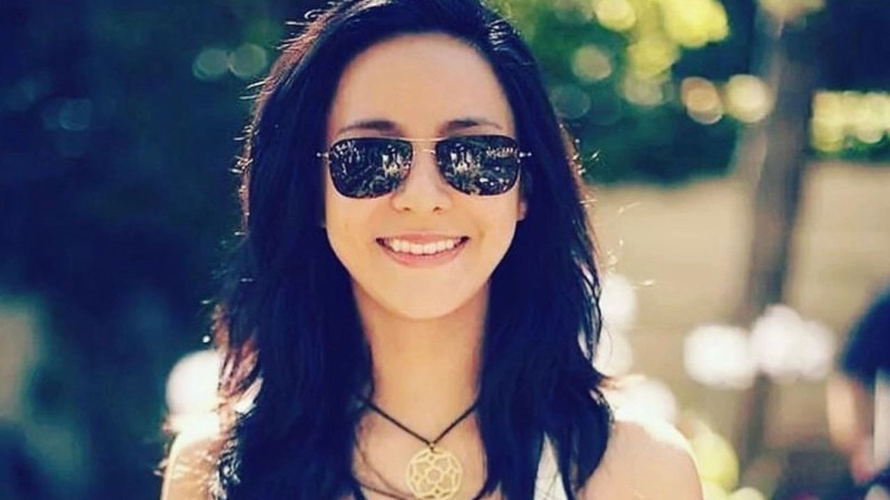 Influenciadora é suspeita de esfaquear o marido após ser presa em flagrante no local do crime