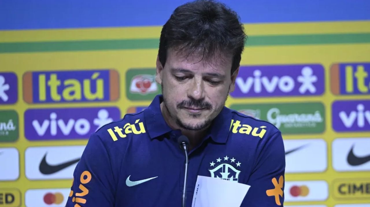 Fernando Diniz anunciará lista para jogos contra Colômbia e Argentina nesta segunda-feira