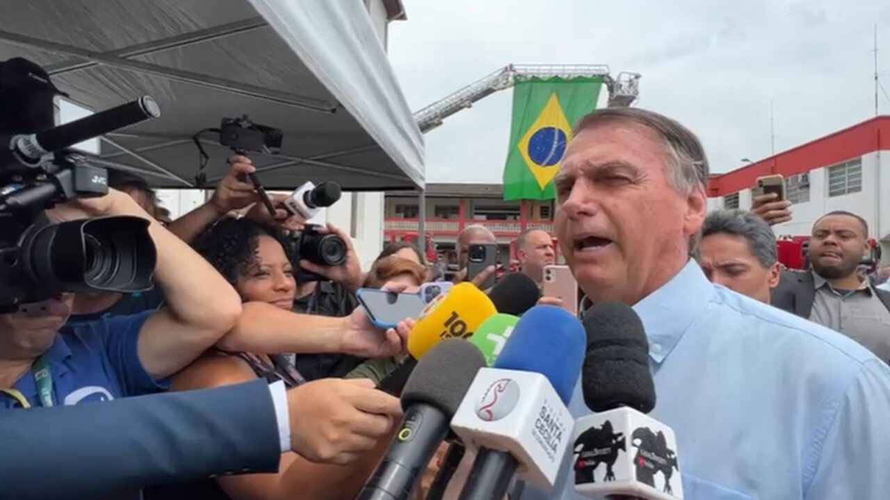 Bolsonaro fala sobre monitoramento da Abin: “Quem fez e o porquê não tenho a menor ideia”