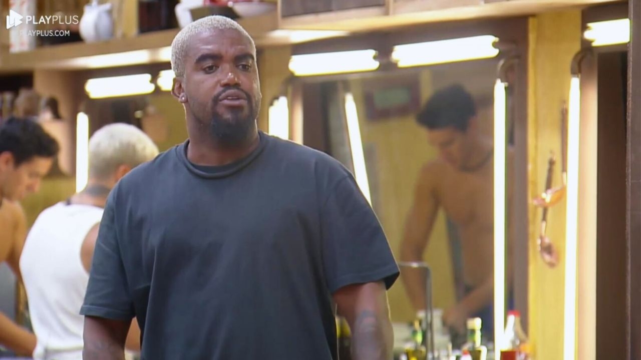 A Fazenda 15: Tonzão e Márcia falam sobre Jenny Miranda