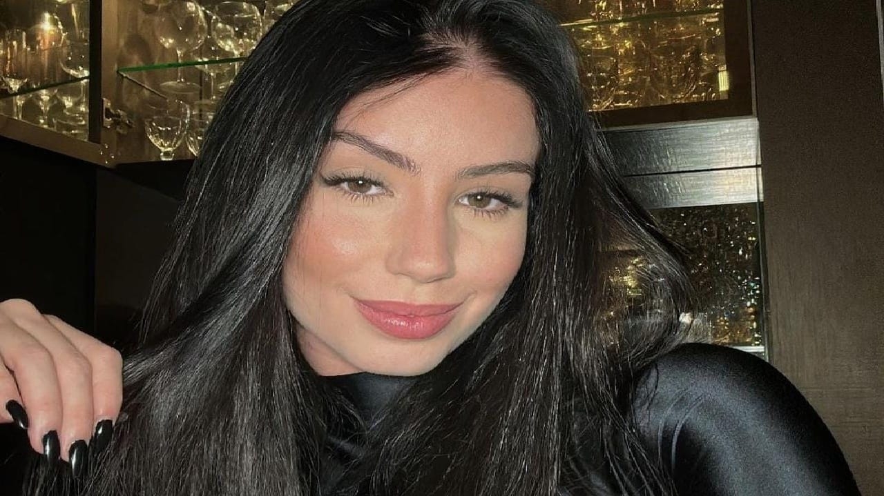 Maria Lina rebate críticas de internautas sobre cirurgias plástica