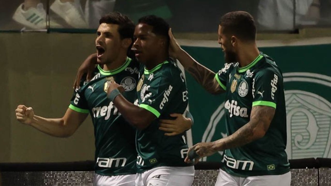 Palmeiras bate o Athletico e segue na busca pela liderança do Brasileirão