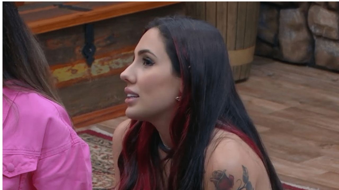 A Fazenda 15: Alicia se livra da baia e vence Prova de Fogo da semana