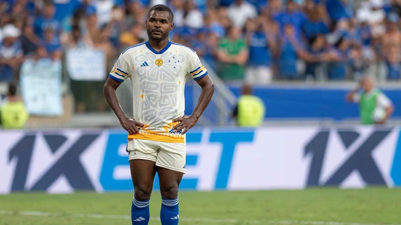 Nikão critica postura do Internacional em derrota para o Cruzeiro: “A gente precisa mudar”