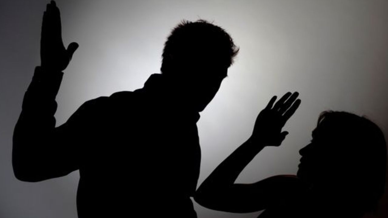 Uma mulher sofre violência a cada uma hora no Rio de Janeiro, afirma site