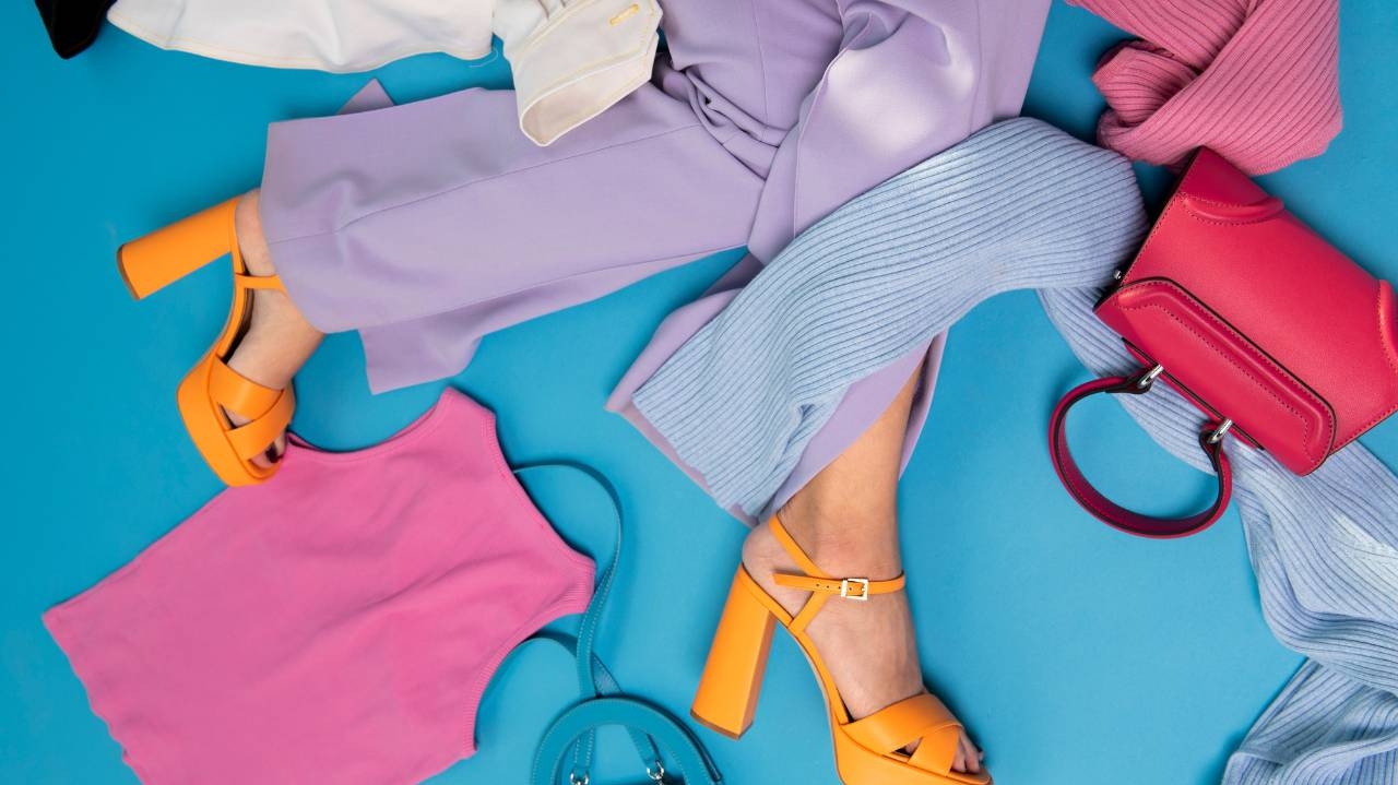 Tons pastel são próxima aposta da primavera para trabalho e lazer