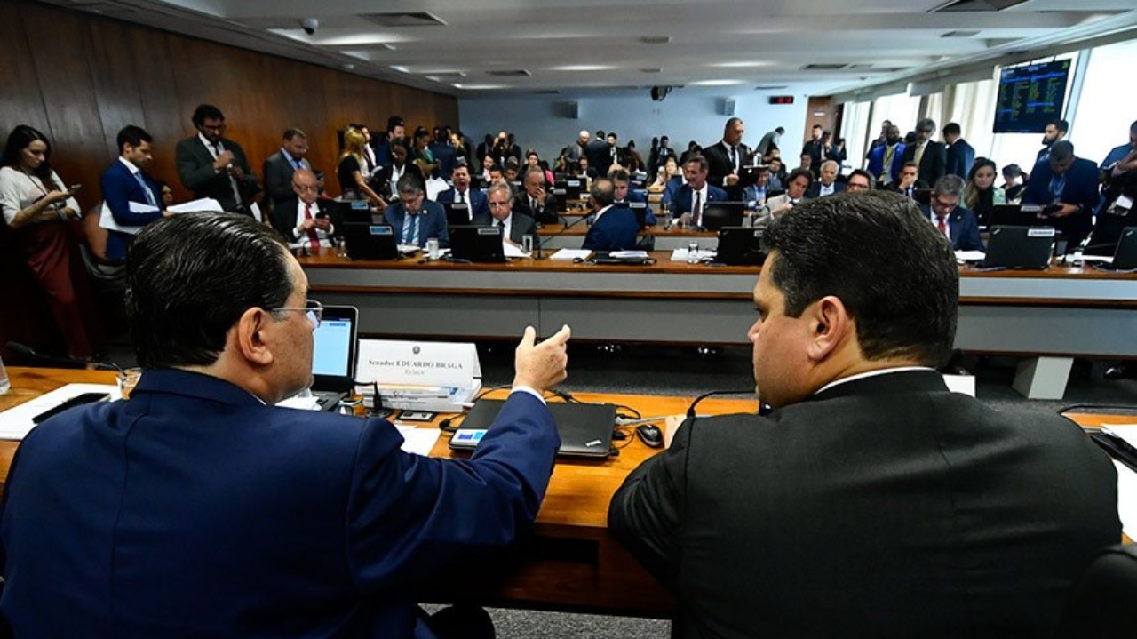 Comissão do senado aprova reforma tributária
