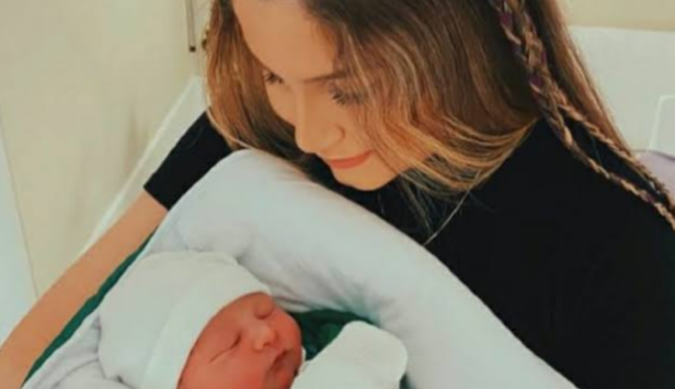 Cunhada do Youtuber Fred, encanta os internautas ao mostrar foto do pequeno Cris