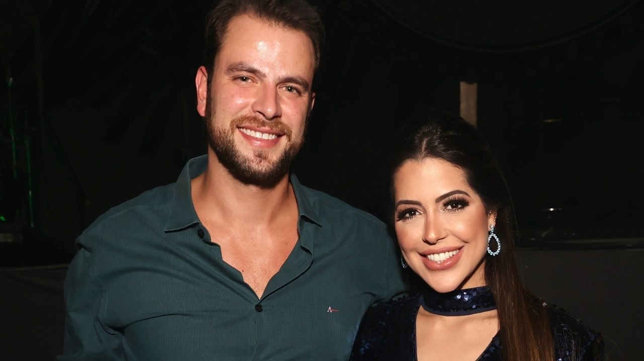 Gustavo Marsengo conta que não curte poligamia e revela segredos sobre seu relacionamento