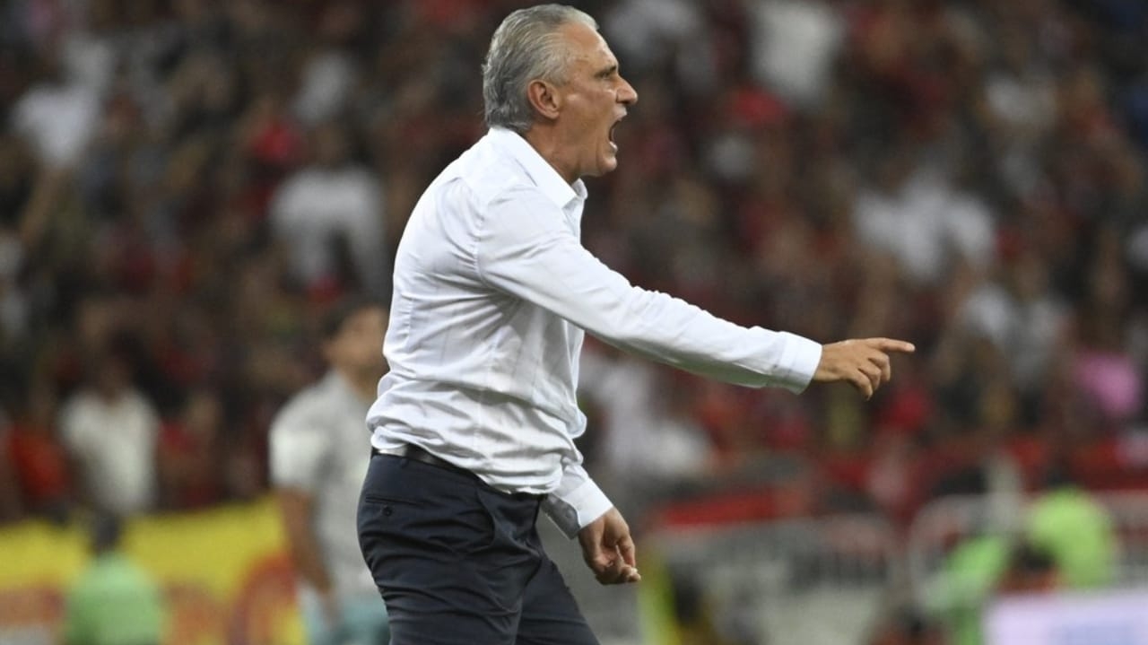 Tite ignora falar sobre chance de título do Flamengo e busca melhoria