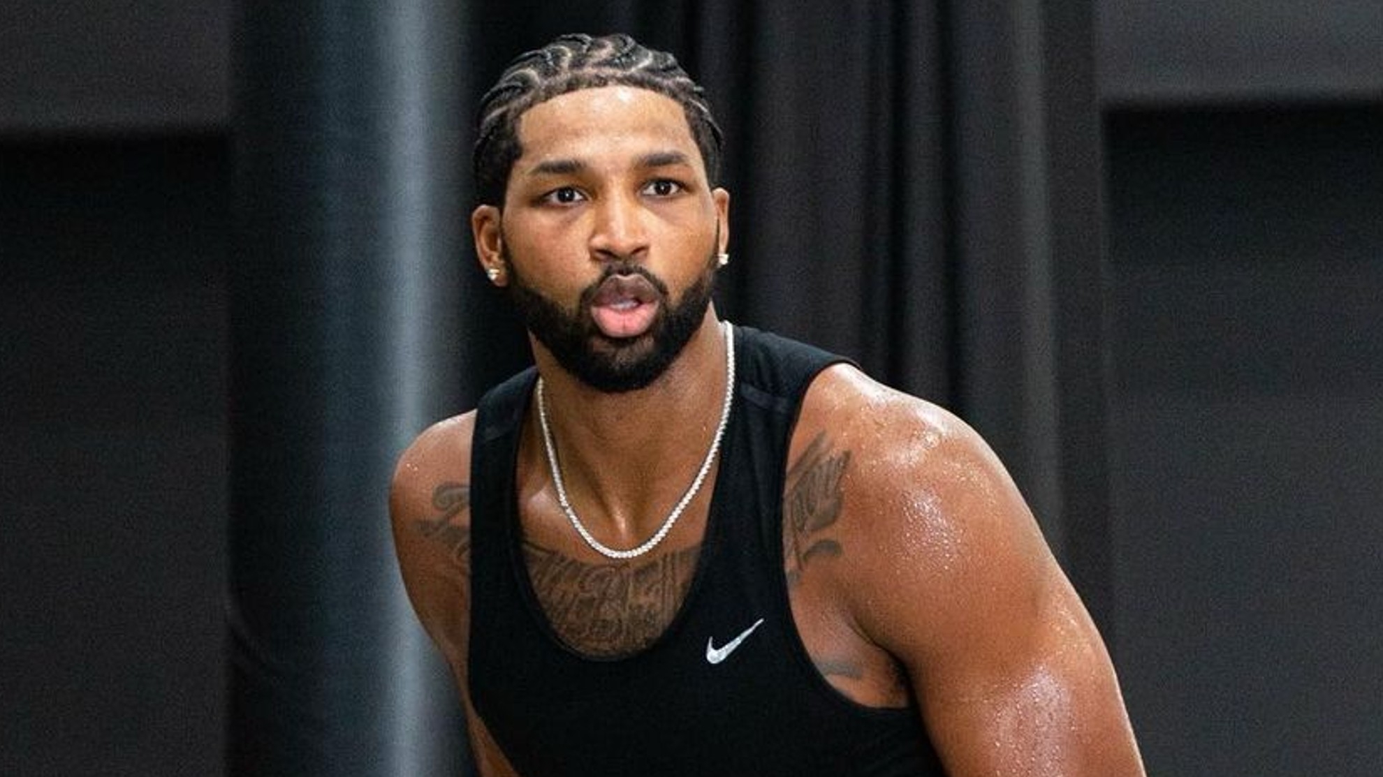 Tristan Thompson pede desculpas à Kylie Jenner por traição