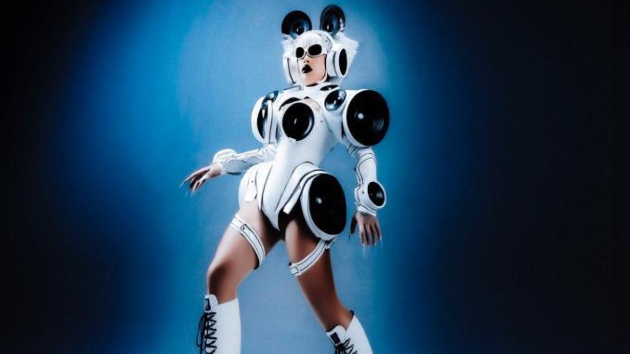 Gloria Groove lança Futuro Fluxo, álbum com 13 faixas e participações especiais