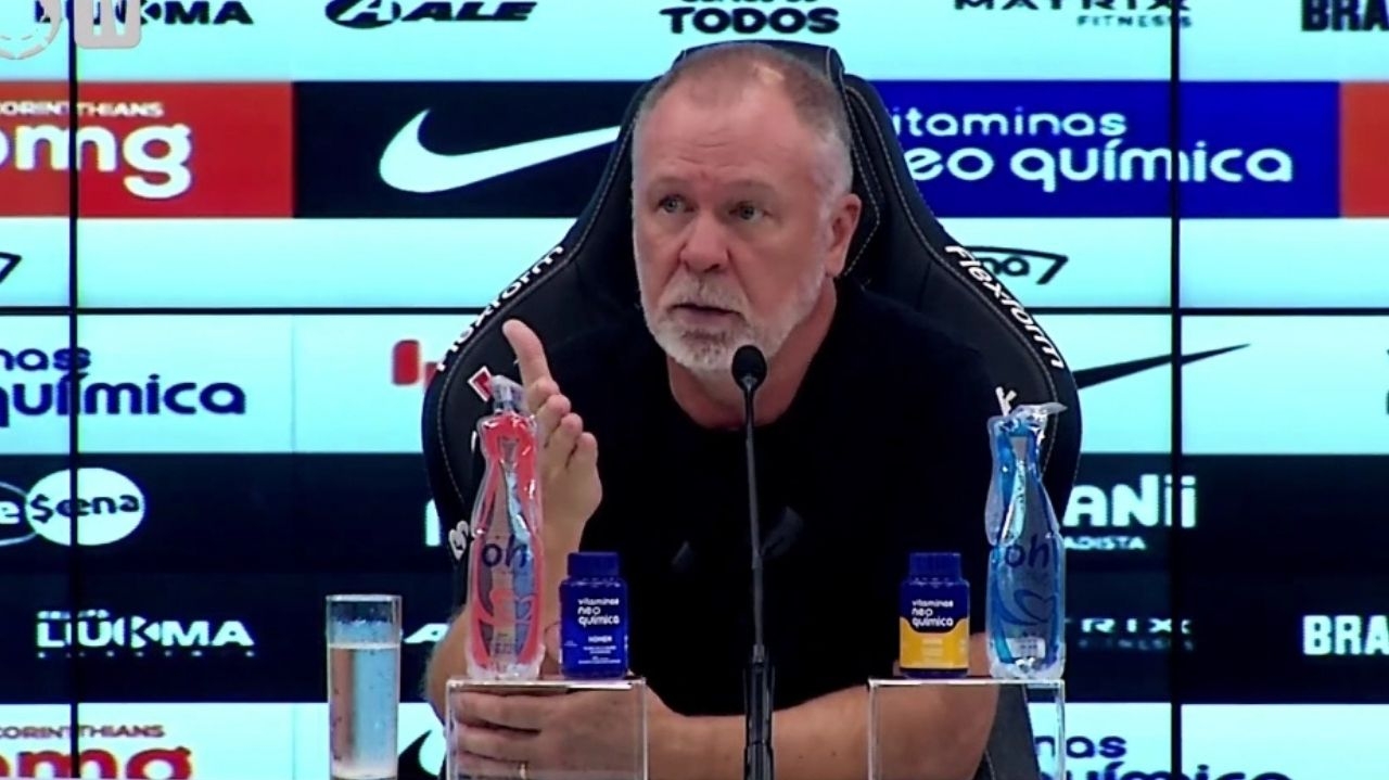 Mano Menezes fala com a imprensa após mais um empate do Corinthians