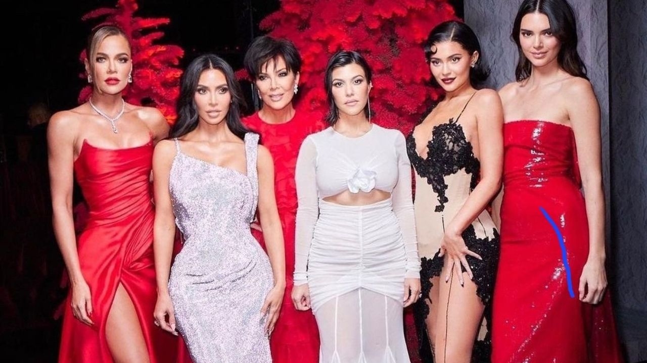 Kardashian-Jenner continuam fazendo história com lançamentos de seus negócios familiares