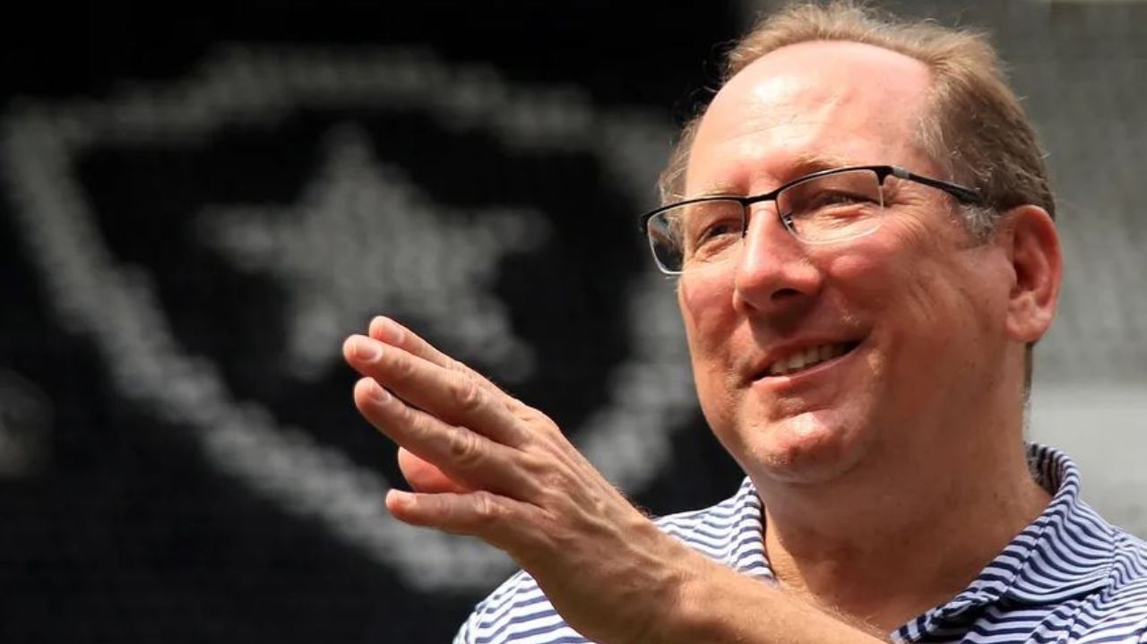 Proprietário do Botafogo é processado por calúnia pelo presidente da CBF