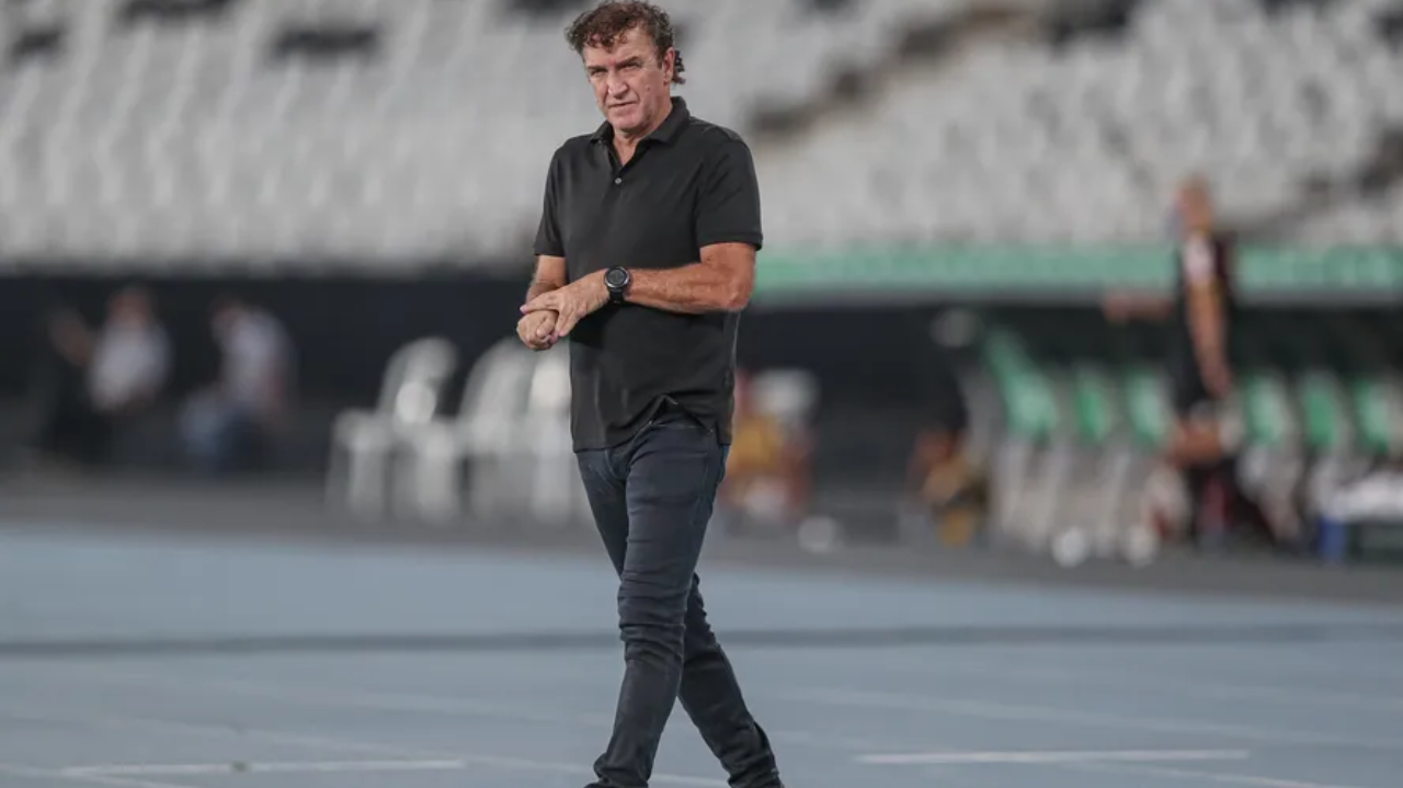 SAF do Botafogo nega que procurou Cuca para assumir o comando do clube