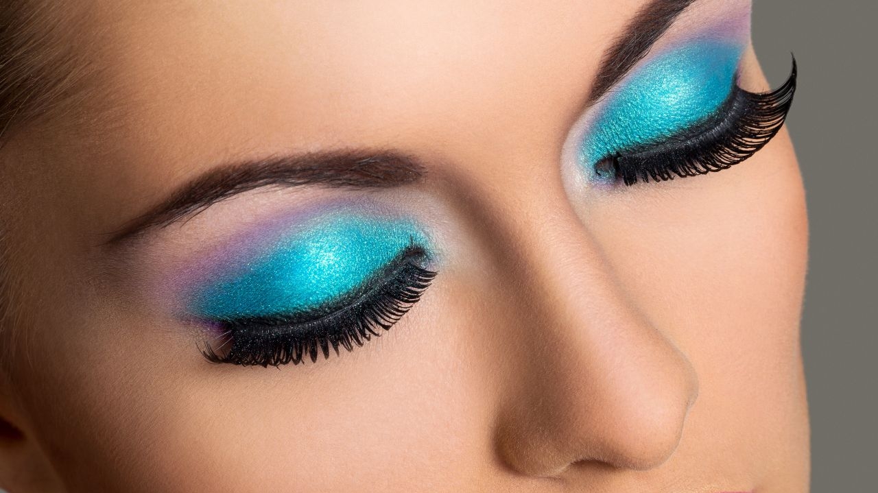 Make azul: saiba como usar a cor que se destacou da SPFW