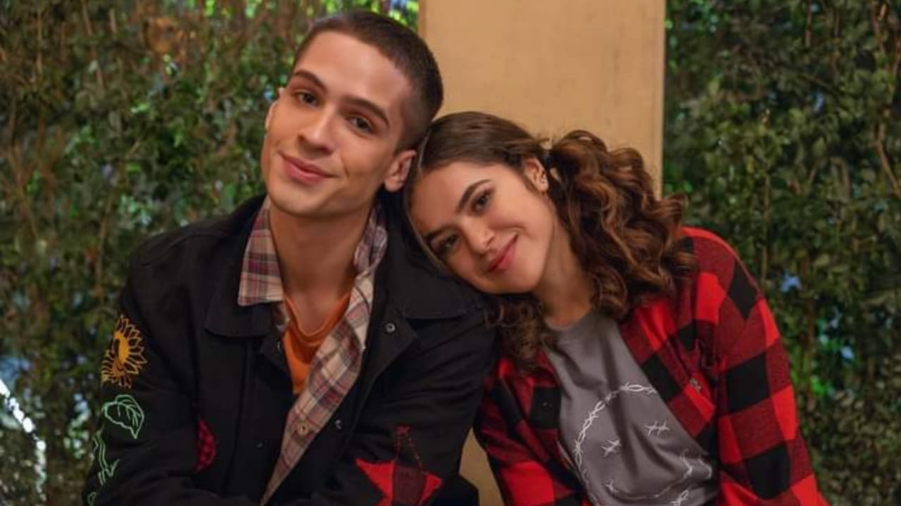 Maisa Silva e João Guilherme viralizam após beijo em gravação