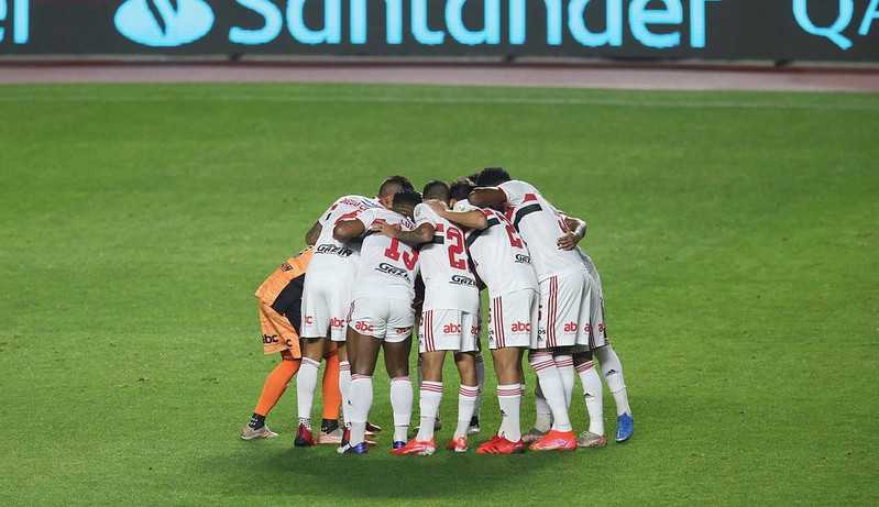 São Paulo visita o Racing em busca de vaga na próxima fase da Libertadores