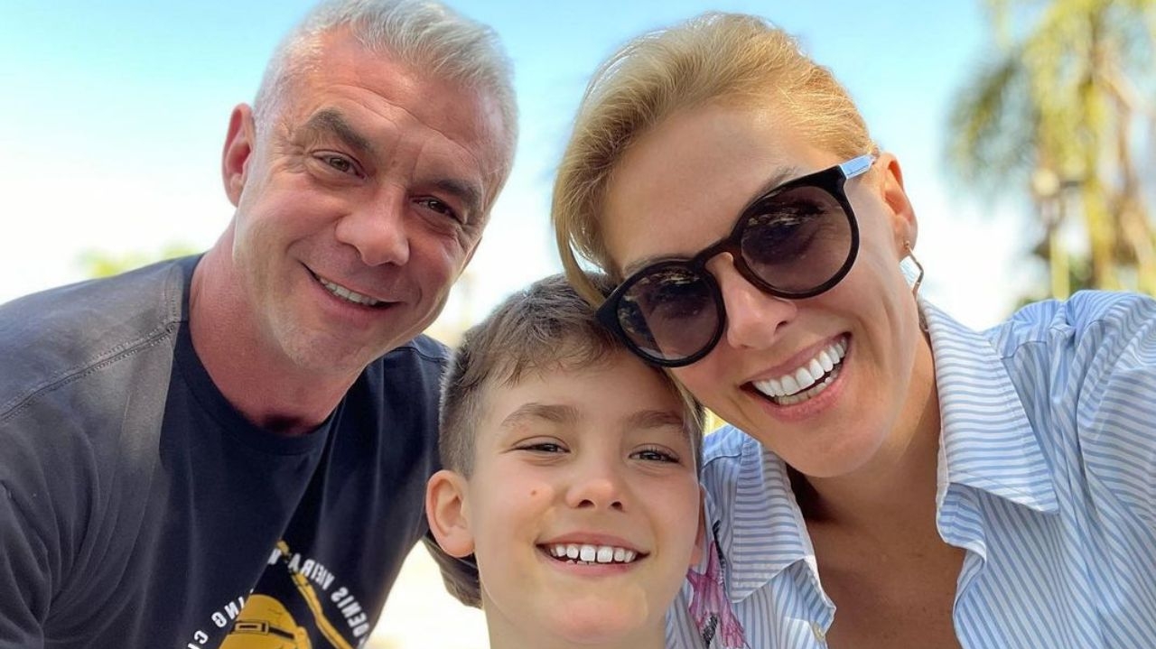 Alexandre Correa relata tristeza em postagem em rede social