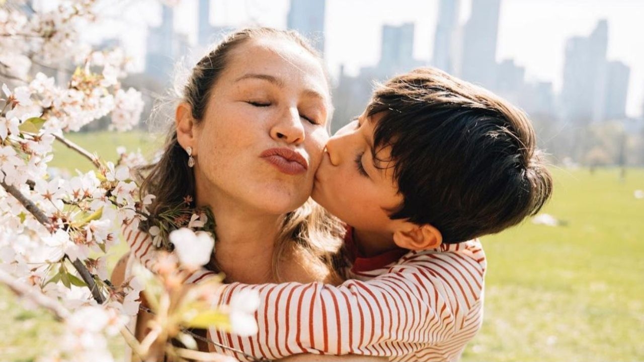 Luana Piovani fica preocupada após descobrir que filho pesquisa por fuzis na internet