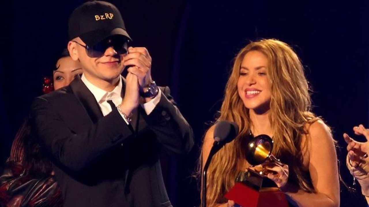 Grammy Latino 2023: Shakira recebe o prêmio por Canção do Ano