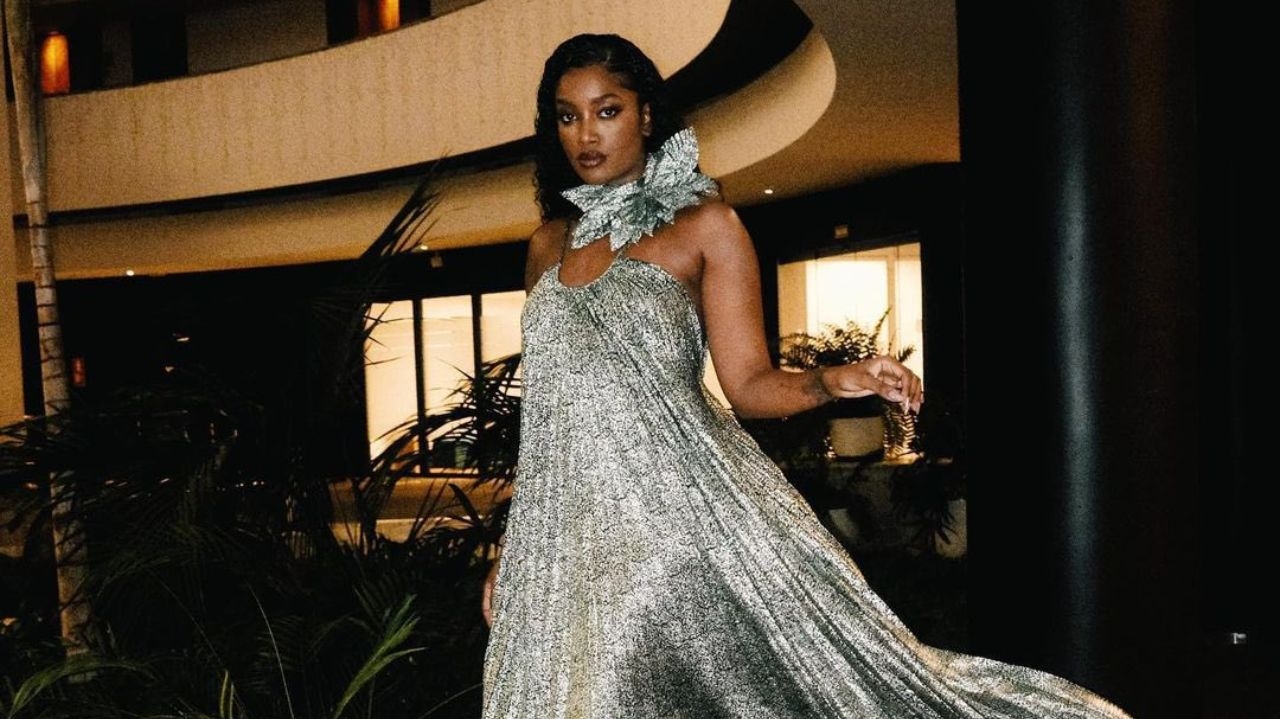 Iza se destaca em apresentação no Grammy Latino