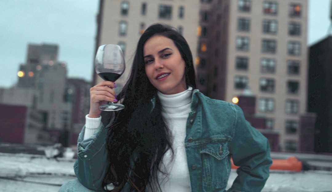 Brasileira Queren Bossone trocou São Paulo por Nova Iorque e foi em busca da realização de seus sonhos