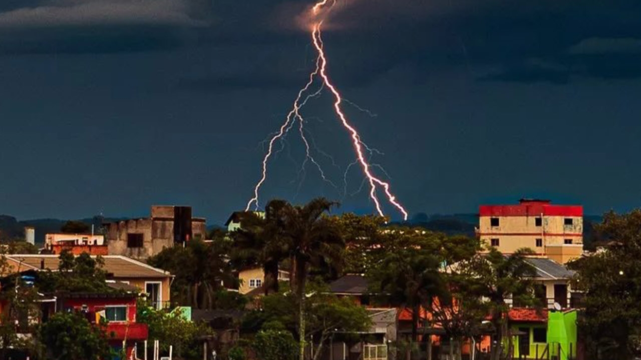 Temporais na região Sul do país deixam rastro de destruição e mortes